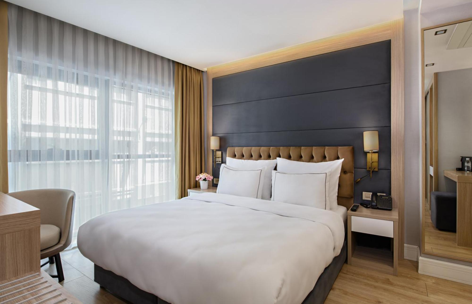 Family Room,1602375226:JPEG